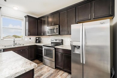 020_d416f95_R 175 Poe Ave 056