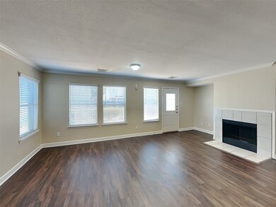 12135 Bradenway Ln, Houston, TX 77089 - photo 5