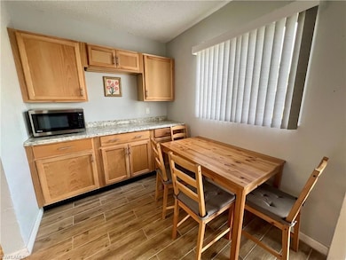 3370 Yukon Cir unit 3, Fort Myers, FL 33907 - photo 6