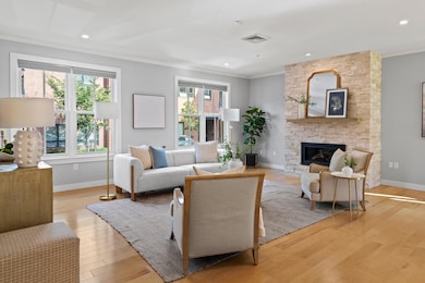 09_15 Middle St, Unit 208_MorneauStudios