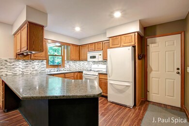 6634 Runway Ct SW, Byron Center, MI 49315 - photo 3