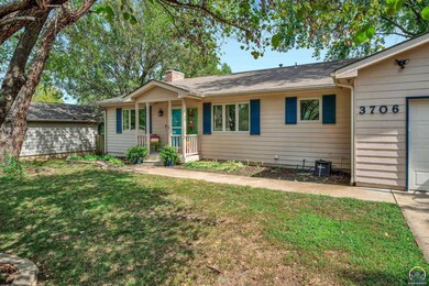 3706 SW Nottingham Rd, Topeka, KS 66610 - photo 4
