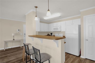 1620 Cherry Blossom Ln unit 204, Winston Salem, NC 27127 - photo 7