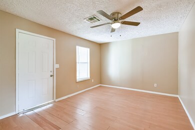 978 Ringold St, Houston, TX 77088 - photo 6