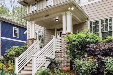 Covered front porch for a perfect entrance
