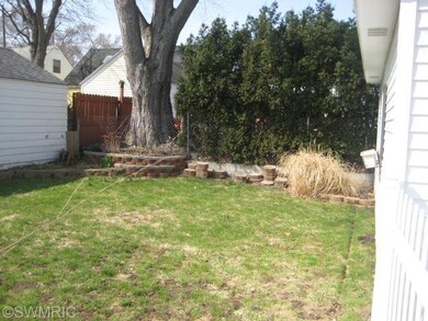 1013 Arlington St NE, Grand Rapids, MI 49505 - photo 3