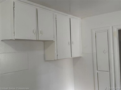 18498 Fielding St, Detroit, MI 48219 - photo 7