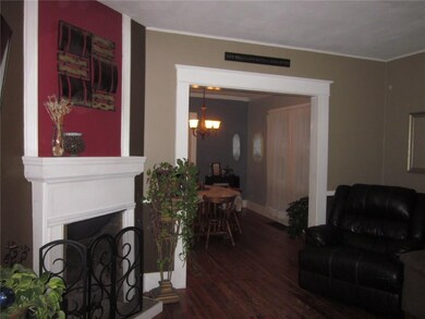 2138 California St, Columbus, IN 47201 - photo 4