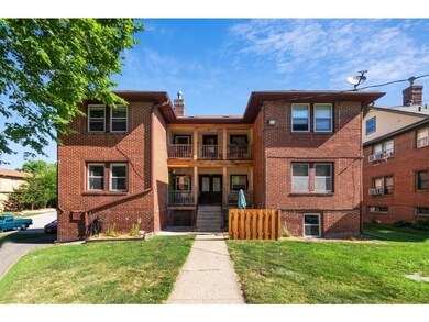 3940 University Ave unit 2, Des Moines, IA 50311 - photo 2