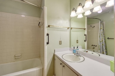 808 Cecelia Dr, Boiling Springs, SC 29316 - photo 6