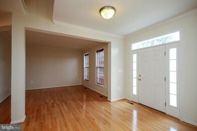 2817 Burrough Hill Ln, Woodbridge, VA 22191 - photo 2