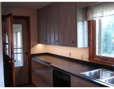 37 Frink St, Chicopee, MA 01020 - photo 6