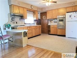 734 Lee St, Perth Amboy, NJ 08861 - photo 6