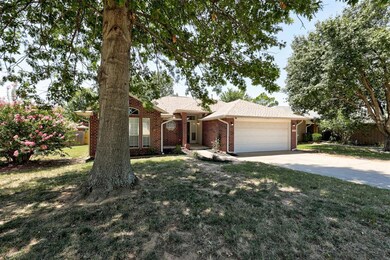 924 Goshawk Dr, Norman, OK 73072 - photo 5