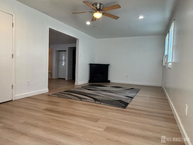 8 Main St, Helmetta, NJ 08828 - photo 4