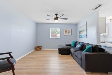 2227 Montclair Dr, Sarasota, FL 34231 - photo 6