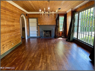 202 BATES - DINE-LIV - 3