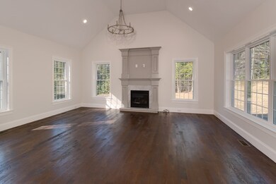 152 Pleasant St, Northborough, MA 01532 - photo 4