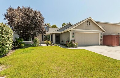 3234 N Clover Ave, Fresno, CA 93727 - photo 2