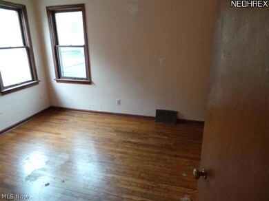 19905 Libby Rd, Maple Heights, OH 44137 - photo 7