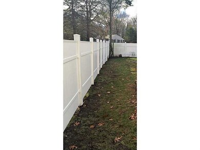 Yard/Garden. FENCED IN YARD!