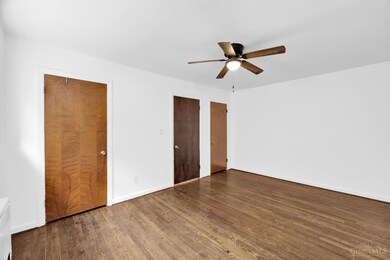 5429 Lester Rd, Cincinnati, OH 45213 - photo 4