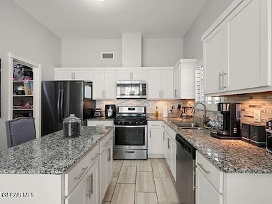 13705 Olney Ave, El Paso, TX 79928 - photo 7