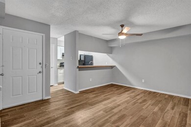 Dining area w/ ceiling fan