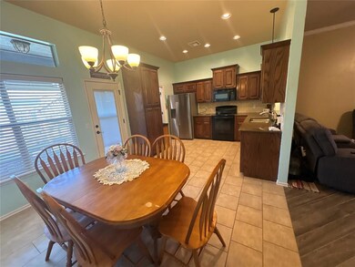 1917 Hebron Ct, Yukon, OK 73099 - photo 7