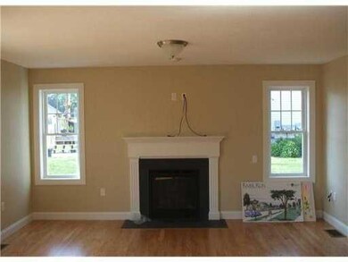 28 Berm Dr unit 81, Cumberland, RI 02864 - photo 5