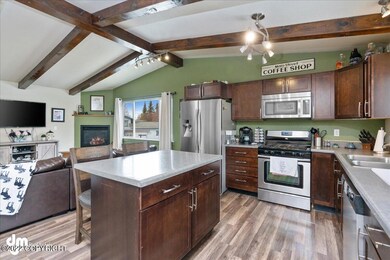 17-Kitchen Unit B_MAX4889