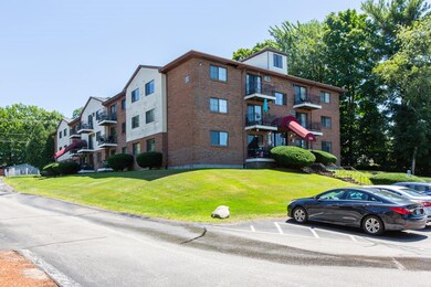 134 Mammoth Rd unit 526, Hooksett, NH 03106 - photo 2