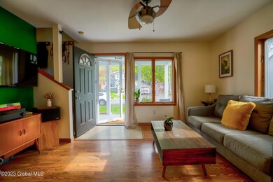 11 Hudson Ave W, Rensselaer, NY 12144 - photo 4