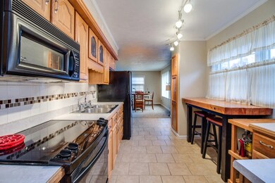 Pinetree kitchen3