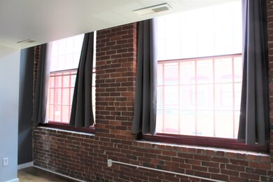 470 Silver St unit 213, Manchester, NH 03103 - photo 5