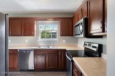 198 Halcomb Ct, Mount Washington, KY 40047 - photo 7