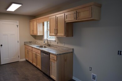 1034 Madison St, Manchester, TN 37355 - photo 5