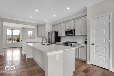 13346 Saxony Blvd W, Fishers, IN 46037 - photo 4