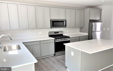 13120 Dowdens Station Way, Clarksburg, MD 20871 - photo 5