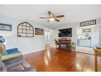 585 Madrona Ave S, Salem, OR 97302 - photo 4