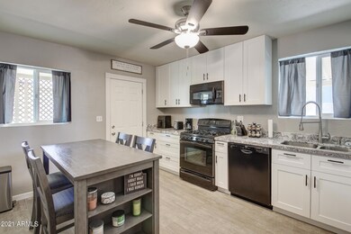 1607 E 1st St-15