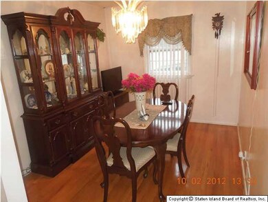 73 Jaffe St, Staten Island, NY 10314 - photo 4
