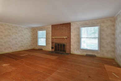 226 Croswell Rd, Columbus, OH 43214 - photo 6