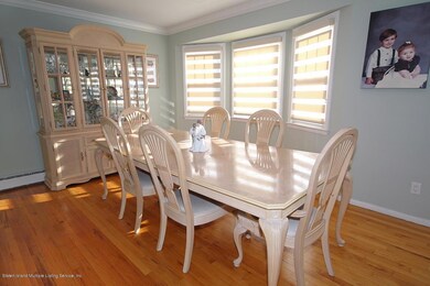 709 Carlton Blvd, Staten Island, NY 10312 - photo 7