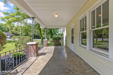 08-1633 Hutchinson Ave-17