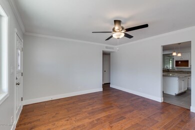 720 W 19th - Front, Hall & Kitchen