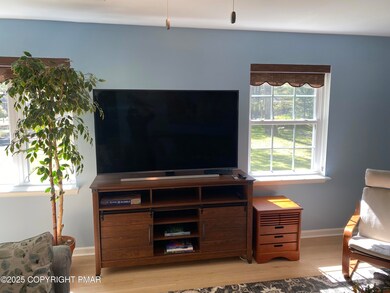 3222 Beech Ridge Dr, Pocono Summit, PA 18346 - photo 4