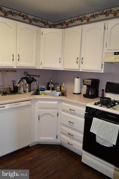 8 Samuel Chase Bldg, Blackwood, NJ 08012 - photo 4