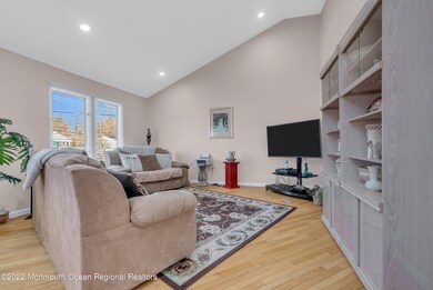 9 Klein St, Oakhurst, NJ 07755 - photo 5