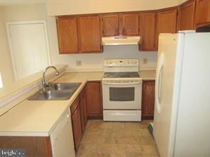 205 Dunsmore Dr, Newark, DE 19713 - photo 7